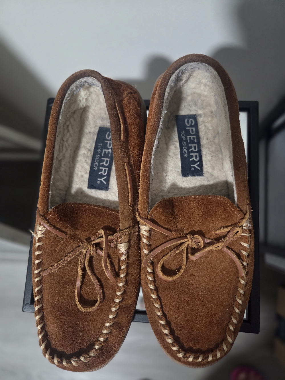 Sperry Men's Brown Suede Moc Toe Shearling-Lined Slippers